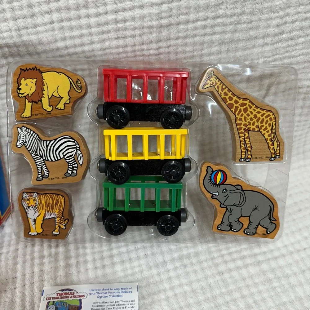 NOS New Vintage Thomas & Friends Wooden Railway Circus Train open box